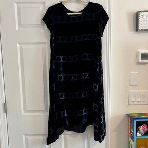 Elegant Black and Blue Velvet Dress